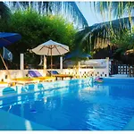Summer Beachotel